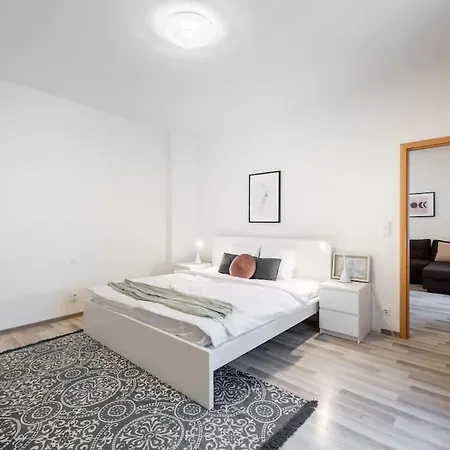 Charming Spacious Apartment In Central Prague Exterior photo